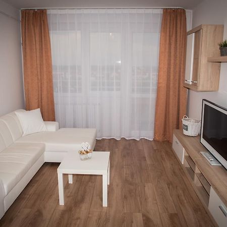 Anna Apartman غيور المظهر الخارجي الصورة